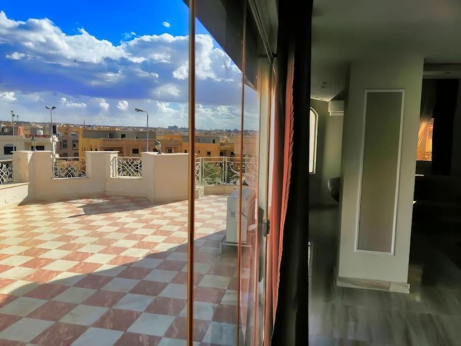Luxurious Roof Apartment, Hanna's Caïro