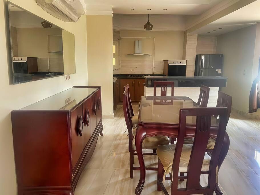Luxurious Roof Apartment, Hanna's Caïro